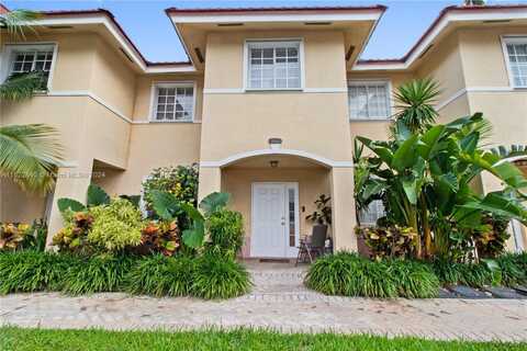 2056 NE 167th St, North Miami Beach, FL 33162