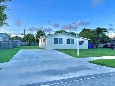 4341 NW 59th St, North Lauderdale, FL 33319