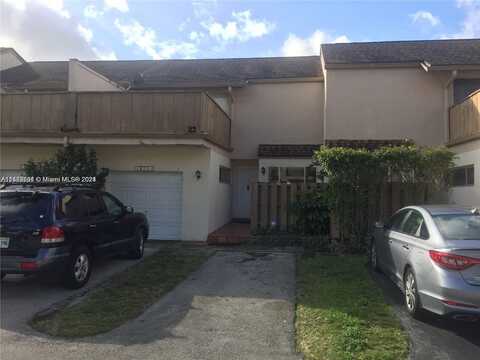 875 NW 81st Way, Plantation, FL 33324