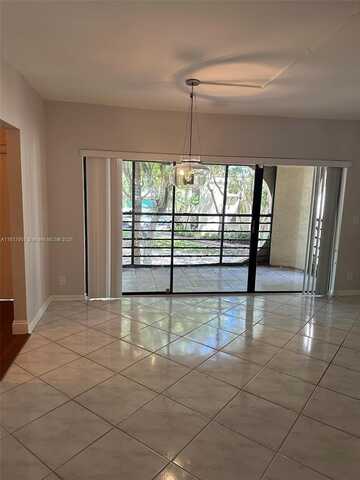 6328 W Longboat Ln W, Boca Raton, FL 33433