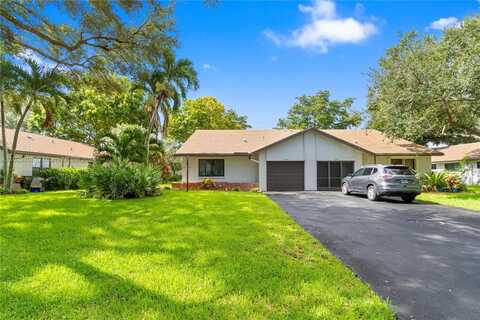 3840 S Arelia Dr S, Delray Beach, FL 33445