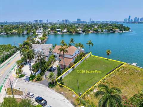 1386 S Venetian Way, Miami, FL 33139