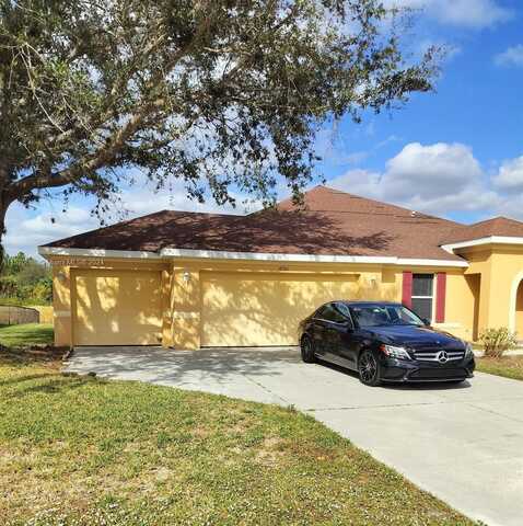 18301 PINE NUT CT, Lehigh Acres, FL 33972