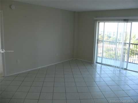 4174 Inverrary Dr, Lauderhill, FL 33319