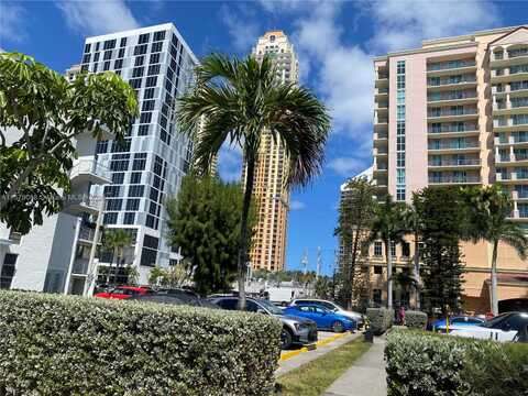 17560 Atlantic Blvd, Sunny Isles Beach, FL 33160