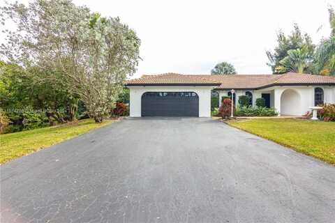 4490 SW 105th Ave, Davie, FL 33328