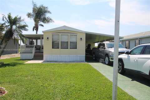 1326 SW 44th Blvd #15, Okeechobee, FL 34974