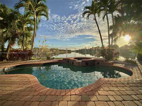 2252 Quail Roost Dr, Weston, FL 33327