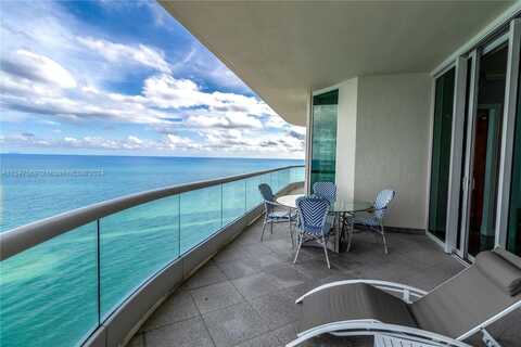 16051 Collins Ave, Sunny Isles Beach, FL 33160