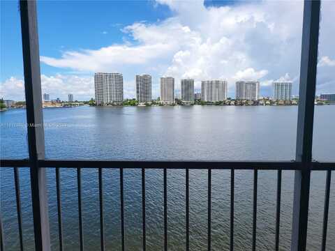 17600 N Bay Rd, Sunny Isles Beach, FL 33160