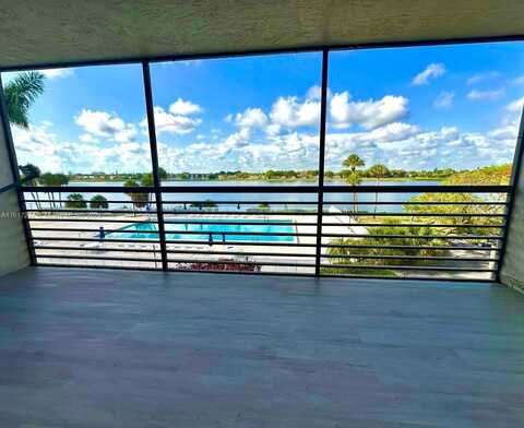 20840 San Simeon Way, Miami, FL 33179