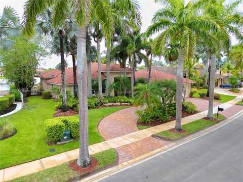 1525 Victoria Isle Way, Weston, FL 33327