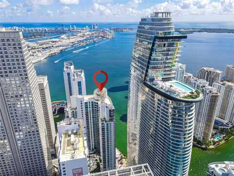 300 S Biscayne Blvd, Miami, FL 33131