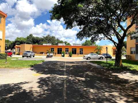 4374 NW 9th Ave, Deerfield Beach, FL 33064