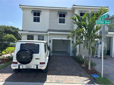 101 SW 170th Ave, Pembroke Pines, FL 33027