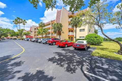 1055 Country Club Dr, Margate, FL 33063