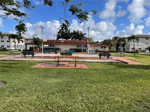 5300 S Washington St, Hollywood, FL 33021