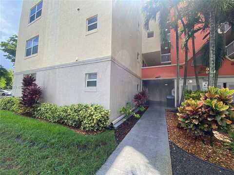 8363 LAKE DR, Doral, FL 33166