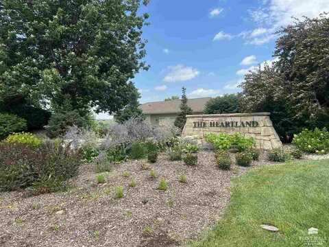 2700 Rangeview Lane, Manhattan, KS 66503