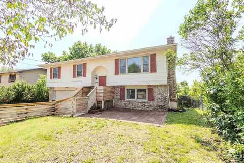 609 Rockledge Drive, Junction City, KS 66441