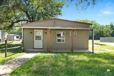 320 S Tell Street, Enterprise, KS 67441