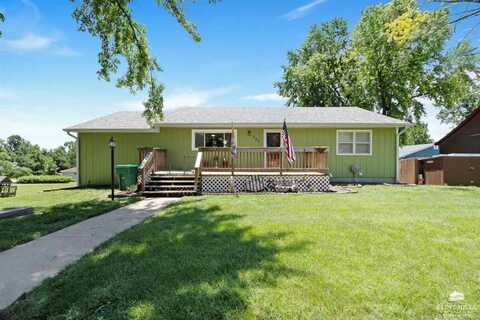 327 W 9th Street, Chapman, KS 66441