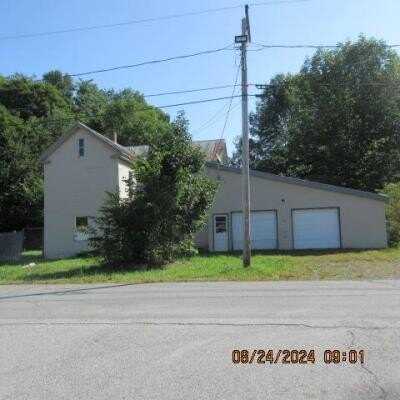 7 Maple Street, Guilford, ME 04443