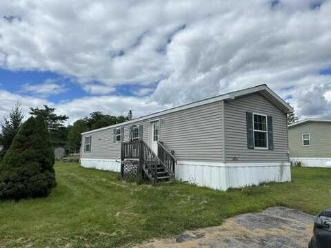 61 Village Drive, Lewiston, ME 04240