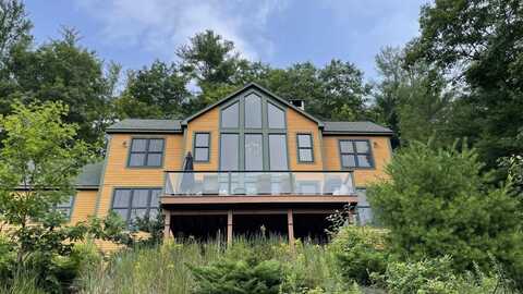 1917 Stowe Mountain Road, Halifax, VT 05358