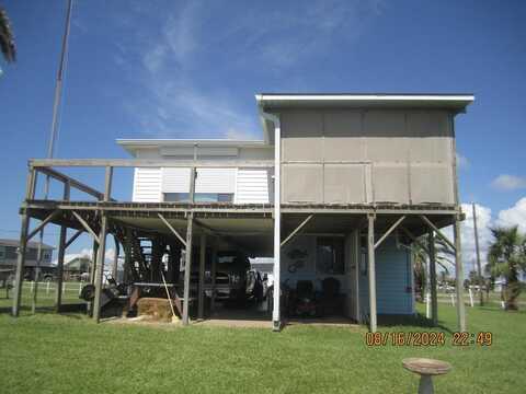 135 CR 200 Seabreeze, Sargent, TX 77414