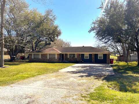 153 Red River, Bay City, TX 77414