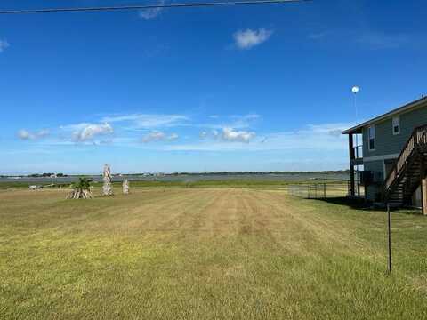 1140 West Bayshore Dr., Palacios, TX 77465