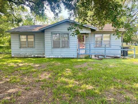 2108 Horn Road, Bay City, TX 77414