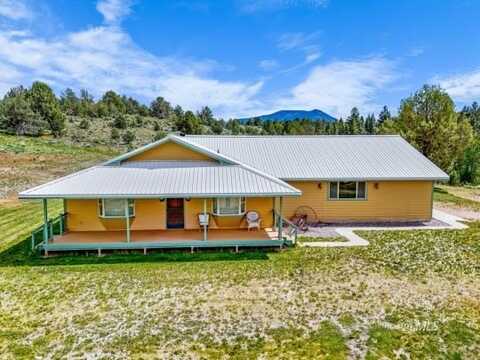 300A Co Rd 47, New Pine Creek, CA 96108