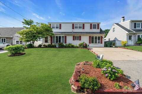 52 Kendall Drive, Sayreville, NJ 08859