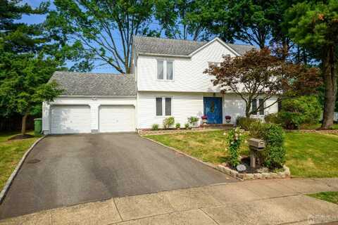 13 Parkwood Court, Edison, NJ 08837