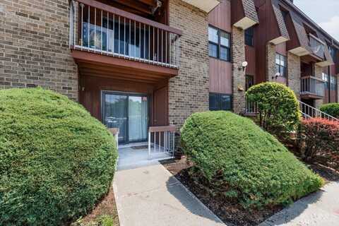 61-a Golden Square, Woodbridge, NJ 07095