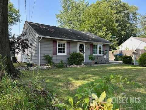 4 Piedmont Road, Edison, NJ 08817