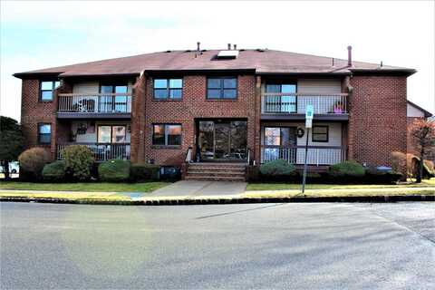 135-g Beverly Hill Terrace, Woodbridge, NJ 07095