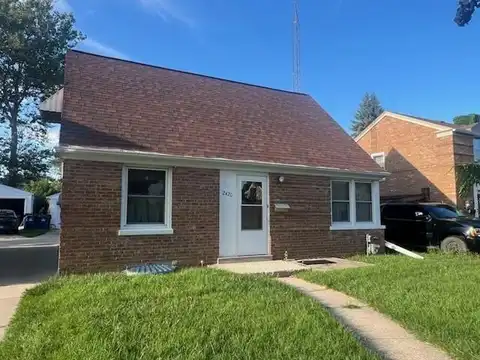 2420 Gillen St, Racine, WI 53403