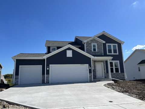 W188n5684 Clover Ln, Menomonee Falls, WI 53051