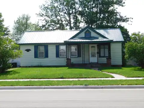 517 S Hamlin St, Shawano, WI 54166