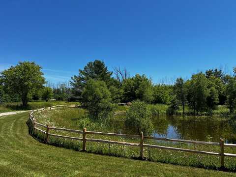 Lt4 Double Tree Ln, Grafton, WI 53024