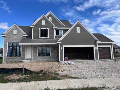 1617 White Deer Trl, Waukesha, WI 53189