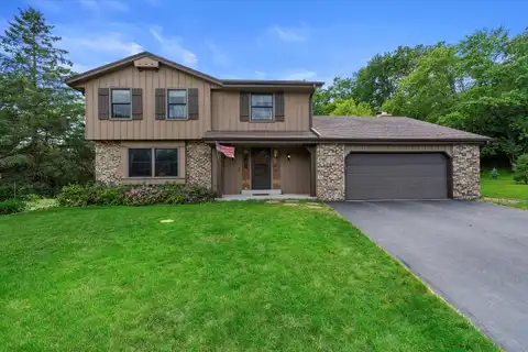 9029 Greenacre Ct, Greendale, WI 53129