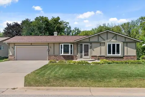 1208 Amber Ln, Watertown, WI 53098