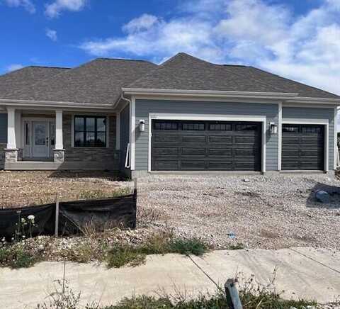 1701 White Deer Trl, Waukesha, WI 53189