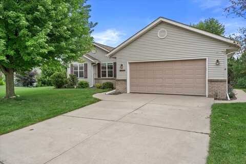 1515 Hazelnut Ct, West Bend, WI 53095