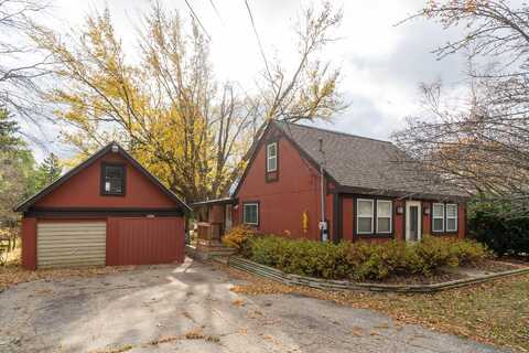 W3895 Woodland Dr, Lake Geneva, WI 53147