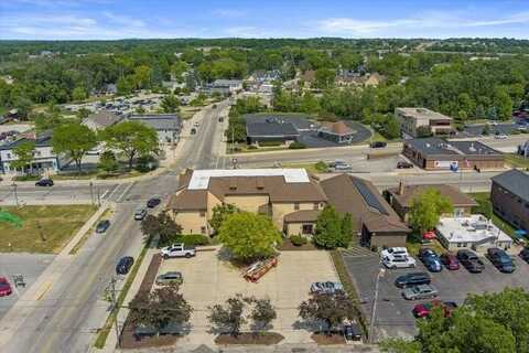 100 Main St, Pewaukee, WI 53072